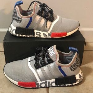 Men’s Adidas tennis shoes